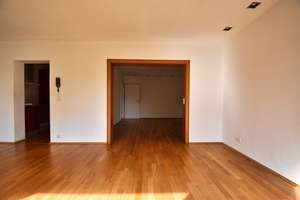 Familienglück am Rhein: Charmanter Altbau mit großem Garten, Keller, 2 Garagen und Dachterrasse – Die vollständige Adresse der Immobilie erhältst du vom Anbieter., 53225 Beuel-Mitte, Bonn – Vorschaubild 10
