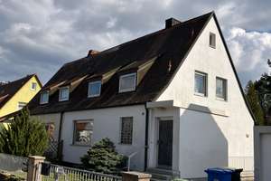 Siedlerhaus mit Potenzial – viel Platz zum Gestalten und Verwirklichen – Die vollständige Adresse der Immobilie erhältst du vom Anbieter., 90489 Gartenstadt, Nürnberg – Vorschaubild 2