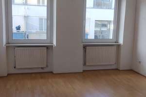 Gepflegte 4-Zimmer Wohnung im 3. OG in Wuppertal-Elberfeld – Briefstraße 1, 42107 Elberfeld, Wuppertal – Vorschaubild 1