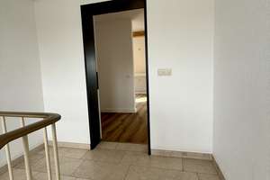 Stilvoll saniert: Helle 2-Zimmer-Wohnung mit Balkon in Düsseldorf-Rath – 40470 Rath, Düsseldorf – Vorschaubild 12