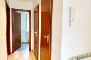 "Harmonische 3-Zimmer-Wohnung mit Balkon, Stellplatz, Gäste-WC und viel Stauraum" – Friedrichsgrüner Straße 11, 8112 Wilkau-Haßlau – Vorschaubild 3