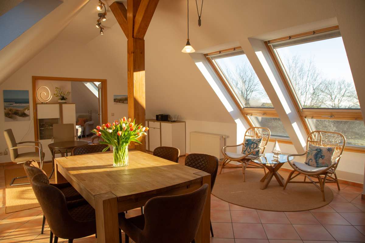 Immobilie in Göhren - Lichtdurchflutet, hell & großzügig - 4 Zimmer Wohnung mit Meerblick - Bild 1