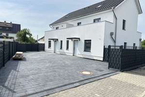 Moderne Doppelhaushälfte mit Garten, Terrasse und zwei Balkonen – Wendhäuser Weg 12, 38108 Volkmarode, Braunschweig – Vorschaubild 2