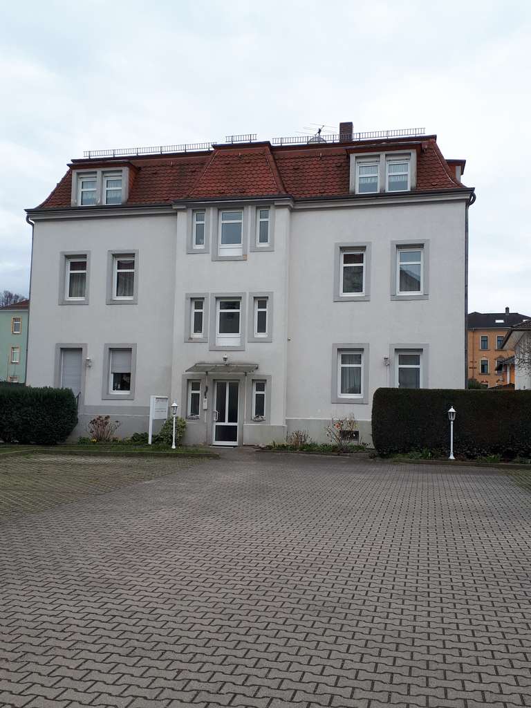2-Zimmer-Dachgeschoß-Wohnung in schöner und ruhiger Lage in Heidenau zu verkaufen