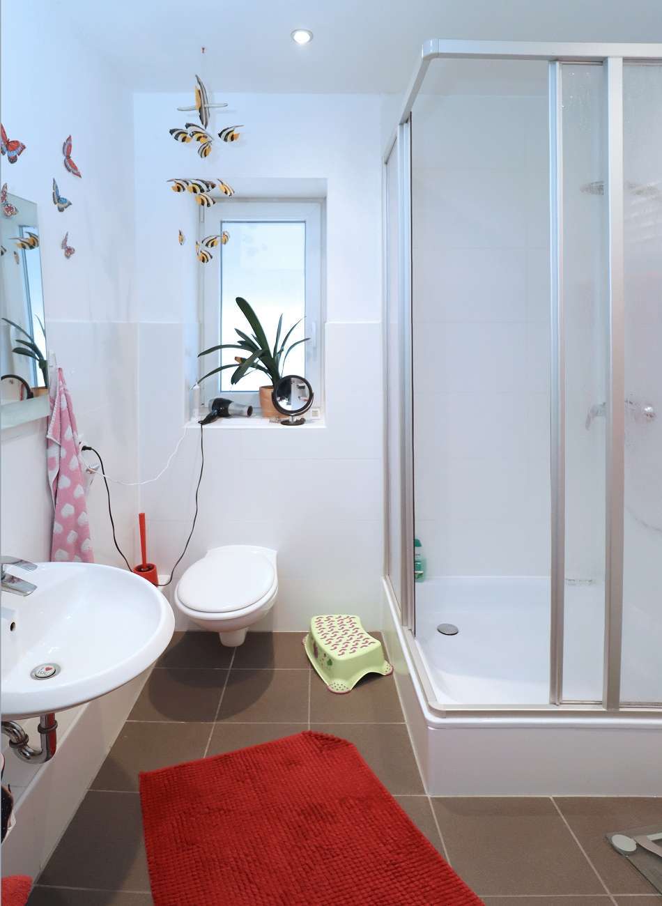 Immobilie in Coppenbrügge - Perfekte Mischung aus Wohn- und Geschäftshaus: Große Gewerbefläche mit 5 WE - Bild 0