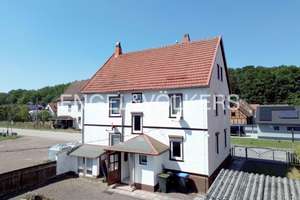 **RESERVIERT** Charmantes Einfamilienhaus mit großem Garten und viel Platz für Ihre Wohnideen – Die vollständige Adresse der Immobilie erhältst du vom Anbieter., 99880 Waltershausen – Vorschaubild 2