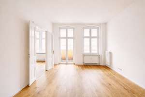 Wohnen nahe Schloss Charlottenburg – Altbaucharme mit Südbalkon