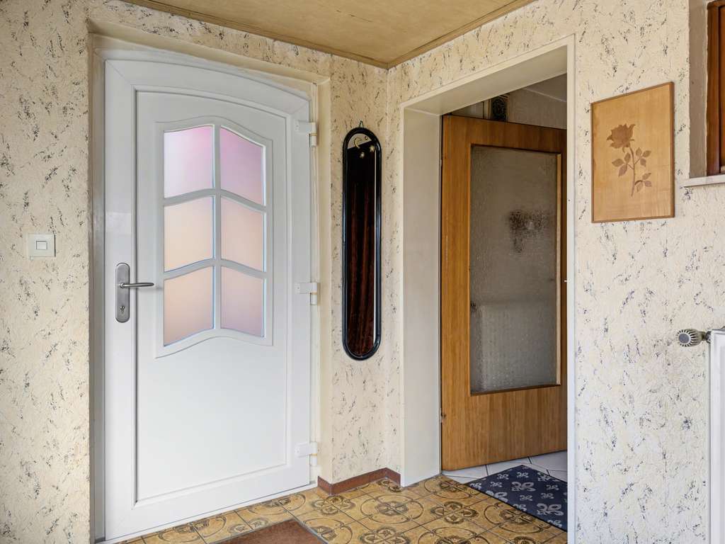 Immobilie in Eutin - Modernisierungschance: Doppelhaushälfte mit umlaufendem Garten - Bild 3