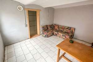 Renditestarkes Reihenmittelhaus mit 3 Wohneinheiten in 07973 Greiz – Die vollständige Adresse der Immobilie erhältst du vom Anbieter., 7973 Greiz – Vorschaubild 3