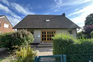 Gepflegtes 4-6-Zimmer-EFH mit PV, Vollkeller, Garage + Kachelofen in ruhiger Lage von Barsbüttel – Stormarn (Kreis) – Vorschaubild 2