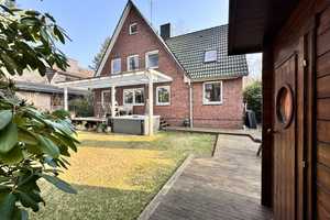 PLATZ FÜR DIE GANZE FAMILIE - EINFAMILIENHAUS IN RISSEN – Hamburg – Vorschaubild 1