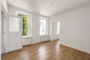 Modernisierte 1-Zimmer-Erdgeschosswohnung mit neuer Einbauküche und modernem Badezimmer – Reeperbahn 9, 24143 Gaarden-Ost, Kiel – Vorschaubild 2