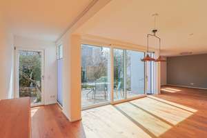 Modernes Einfamilienhaus Nähe Baggersee – Die vollständige Adresse der Immobilie erhältst du vom Anbieter., 85049 Mitte, Ingolstadt – Vorschaubild 5