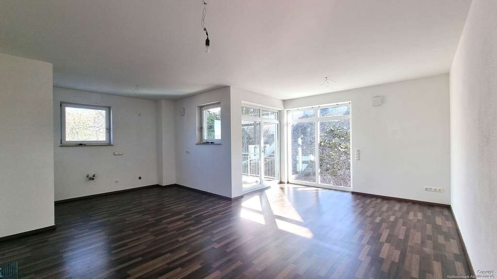 Immobilie in Dietfurt an der Altmühl - Anschauen & Einziehen  Topmoderne und großzügige 3 ZKB Wohnung mit sonnigem Balkon und Garage in Tög - Bild 0