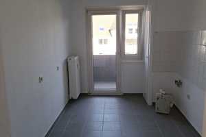 Schöne und vollständig renovierte 2-Raum-Wohnung mit Balkon in Essen – Kleine Lenbachstraße 7, 45147 Essen – Vorschaubild 5