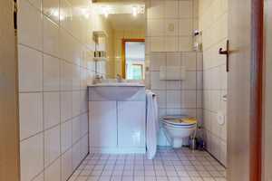 Variabel nutzbares Mehrfamilienhaus an ruhiger Lage mit grossem Garten, Doppelgarage uvm. – Waldshut (Kreis) – Vorschaubild 11