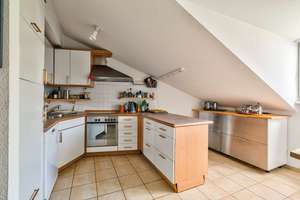 3-Zimmer-Dachgeschosswohnung mit Südbalkon in gefragter Lage von Berlin-Pankow – Die vollständige Adresse der Immobilie erhältst du vom Anbieter., 13156 Niederschönhausen, Berlin – Vorschaubild 9