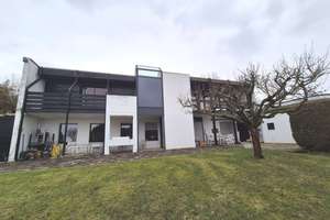 * Exkl. Architektenhaus zw. Ostviertel und Geismar *  Wfl. ca. 250 m² *  GS. ca. 1101 m²  * Garage * – Die vollständige Adresse der Immobilie erhältst du vom Anbieter., 37085 Oststadt, Göttingen – Vorschaubild 1