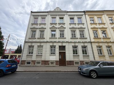 Helle 2-Raum-Wohnung mit Balkon, offener Küche und Tageslichtbad im Zentrum von Döbeln!