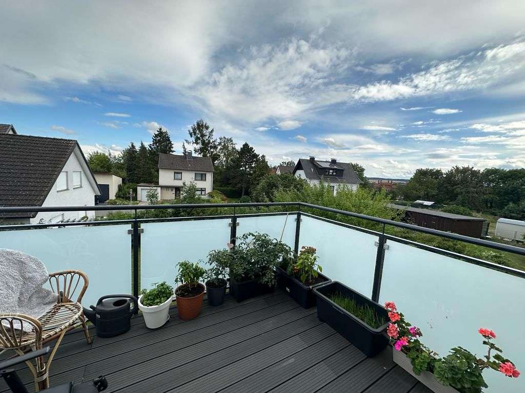 Immobilie in Warburg - Schönes Zweifamilienhaus (Energieklasse A) mit angrenzendem Baugrundstück in Warburg - Bild 2