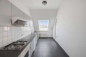 Über den Dächern des Helmholtzkiez: Bezugsfertige 2-Zimmer-Dachgeschosswohnung mit Terrasse – Die vollständige Adresse der Immobilie erhältst du vom Anbieter., 10439 Prenzlauer Berg, Berlin – Vorschaubild 8