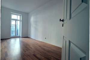 City-Life trifft Natur: Balkon mit Zugang zur Garten-Oase I 3 Zimmer im Marianeum  – Ludwigstr. 115, 4315 Volkmarsdorf, Leipzig – Vorschaubild 2