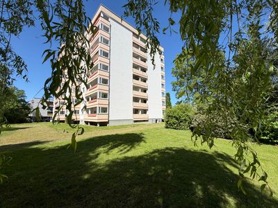 RENOVIERT UND FREI in ruhiger Wohnanlage im begehrten Gundelfingen