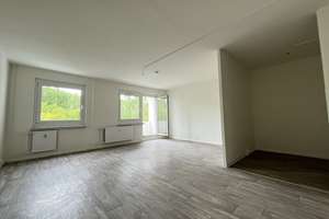 Frisch saniert mit Balkon – Ihr neues Zuhause wartet – Dr.-Salvador-Allende-Straße 248, 9119 Kappel, Chemnitz – Vorschaubild 1