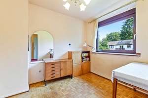 Sanierungsbedürftiges Reihenhaus in ruhiger und gut angebundener Lage von Hamburg-Sasel – Die vollständige Adresse der Immobilie erhältst du vom Anbieter., 22393 Sasel, Hamburg – Vorschaubild 9