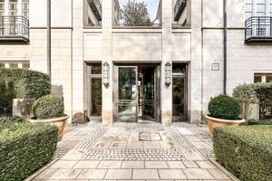 Exklusive Residenz in der Maxvorstadt mit direktem Zugang zum Rocco-Forte-5*-Hotel The Charles – 80333 Königsplatz, München – Vorschaubild 1