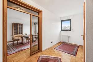 Platz für die ganze Familie – Haus mit Garten, Balkon & Kamin – Die vollständige Adresse der Immobilie erhältst du vom Anbieter., 45257 Kupferdreh, Essen – Vorschaubild 9