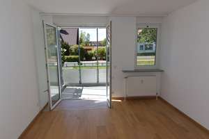 Herrliche altersgerechte Mietwohnung in Top-Lage, barrierefrei mit Südbalkon!! – Thermalbadstraße 4a, 96476 Bad Rodach – Vorschaubild 4
