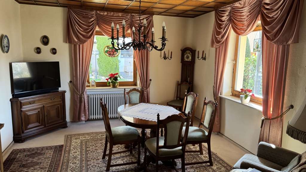 Immobilie in Rüscheid - Familienfreundliches Haus mit Ausbaureserve im Herzen von Rüscheid - Bild 3