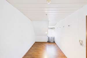 Beliebte Lage nahe Ostendplatz. Sofort frei! Niedriges Hausgeld. 3 Zimmer, Gemeinschaftsgarten – 70188 Ostheim, Stuttgart – Vorschaubild 8
