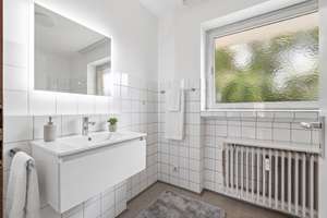 Wohnkomfort mit Weitblick – lichtdurchflutete Wohnung mit zwei Loggien und Tiefgaragenstellplatz – Die vollständige Adresse der Immobilie erhältst du vom Anbieter., 53177 Heiderhof, Bonn – Vorschaubild 14