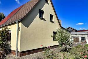 Sanierungsbedürftige Doppelhaushälfte in Buttstädt – Die vollständige Adresse der Immobilie erhältst du vom Anbieter., 99628 Buttstädt – Vorschaubild 2
