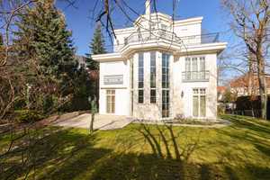 Außergewöhnliche Villa in ruhiger Lage von Grunewald – Berlin – Vorschaubild 1