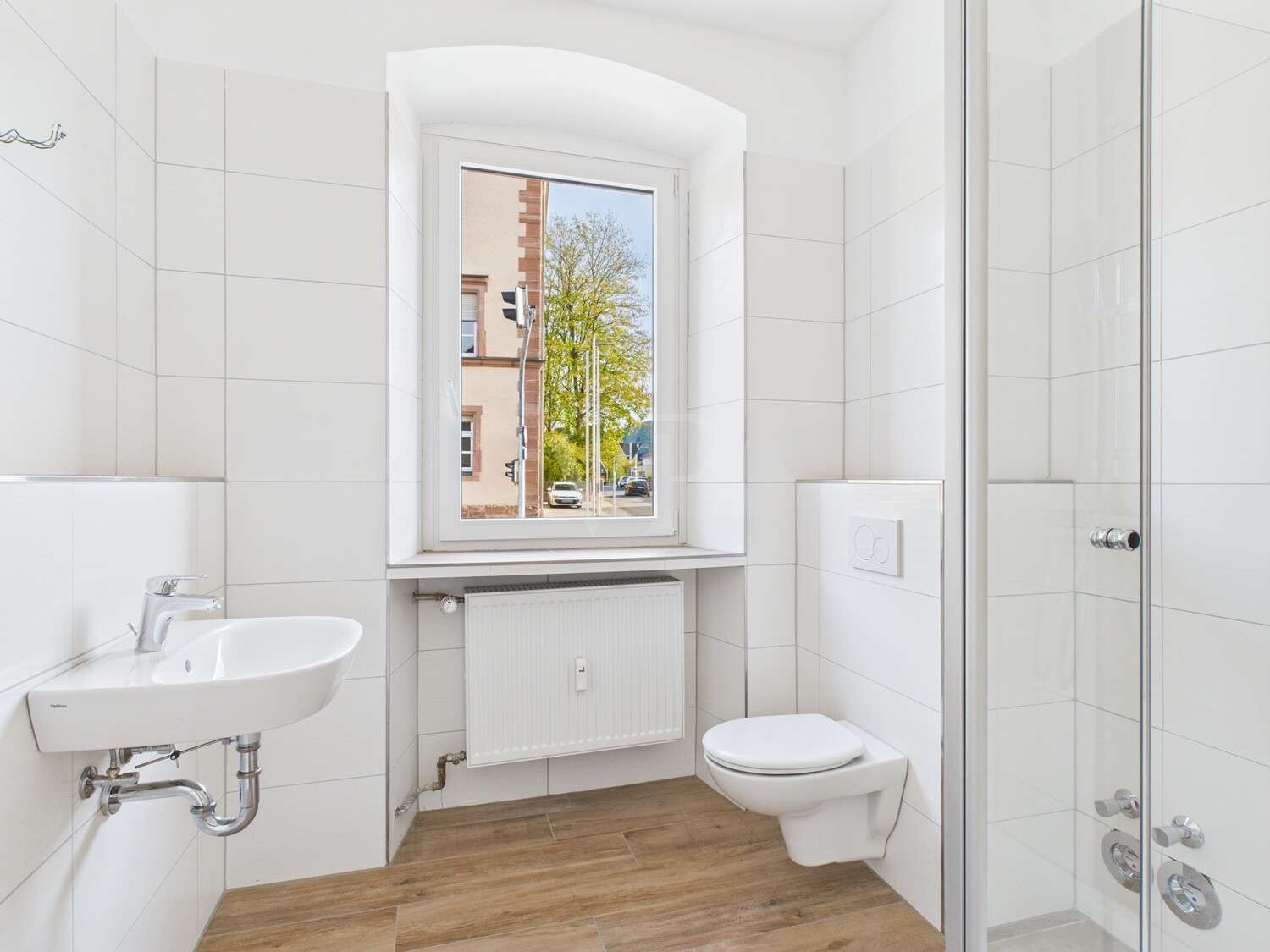 Immobilie in Amorbach - Erstbezug nach Kernsanierung: Stilvolles Zuhause in historischem Gebäude - Bild 1