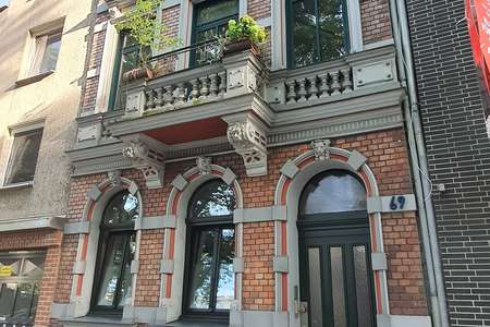 *** gepflegte, teilmöblierte 2-Zimmer-Wohnung am Westpark ***