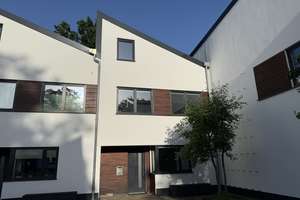 Erstbezug nach Sanierung: Modernes 5-Zimmer-Reihenhaus mit Garten in HH-Rahlstedt – Oldenfelder Straße 12d, 22143 Rahlstedt, Hamburg – Vorschaubild 2