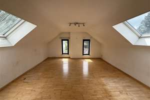 Viel Platz für die Familie/// Familienhaus mit Garten und Garage in 66117 Saarbrücken zu verkaufen – Die vollständige Adresse der Immobilie erhältst du vom Anbieter., 66117 Alt-Saarbrücken, Saarbrücken – Vorschaubild 9