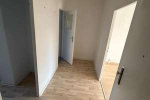 Helle 2-Zi. mit EBK, Dusche & Laminat in ruhiger Lage!  – Würzburger Straße 36 A, 9130 Sonnenberg, Chemnitz – Vorschaubild 4