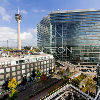 Einzigartiger Blick über Düsseldorf I Exklusive Ausstattung I Vollklimatisiert