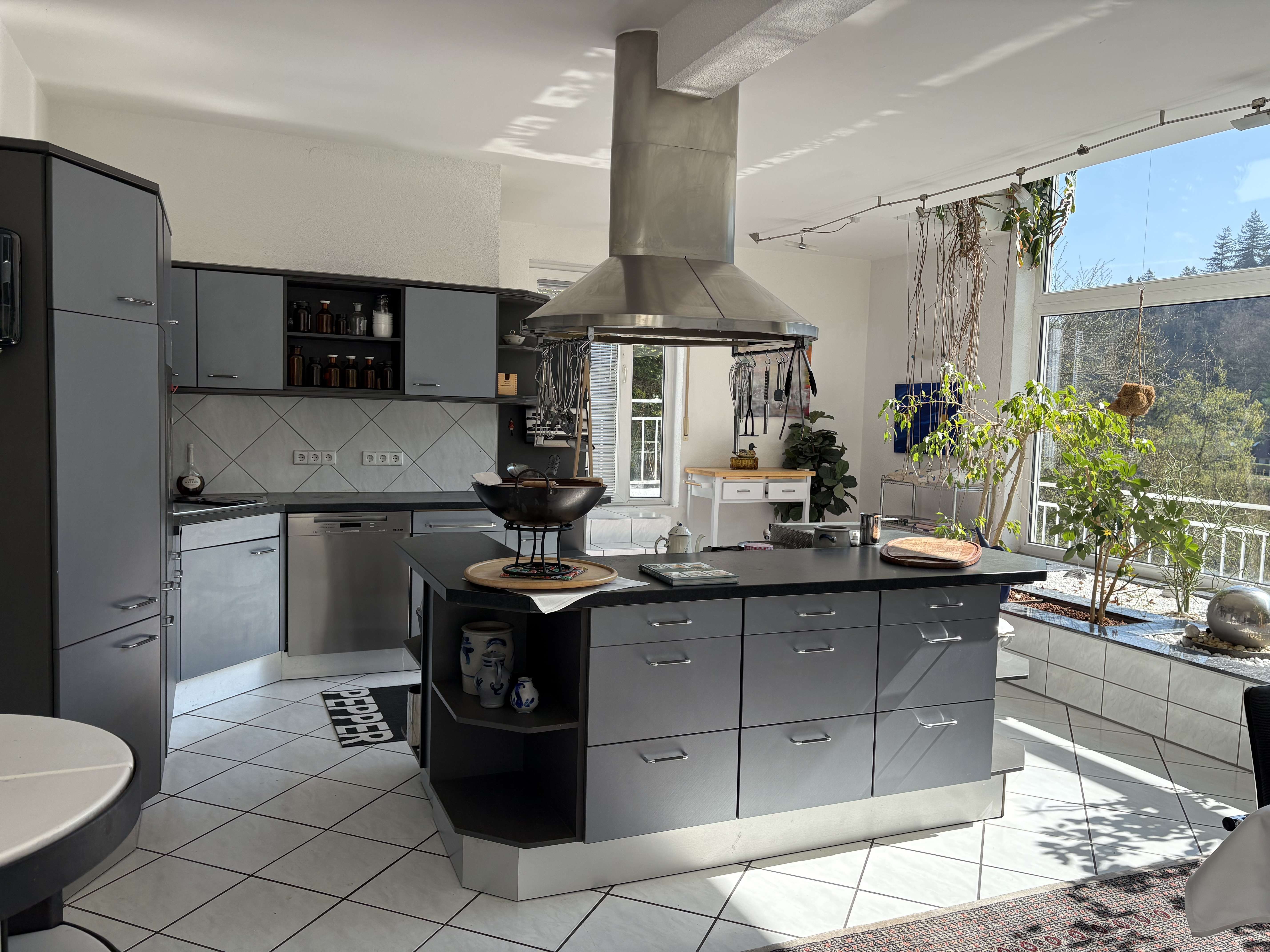 Immobilie in Schriesheim - SCHÖNES EINFAMILIENHAUS-DOPPELHAUSHÄLFTE IN SCHRIESHEIM ZU VERKAUFEN - Bild 0