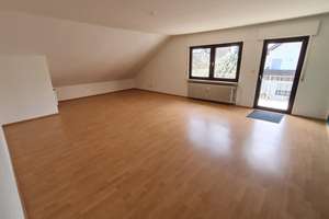 Helle und geräumige 4-Zimmer-Dachgeschosswohnung in Rodgau-Dudenhofen – Die vollständige Adresse der Immobilie erhältst du vom Anbieter., 63110 Rodgau – Vorschaubild 2