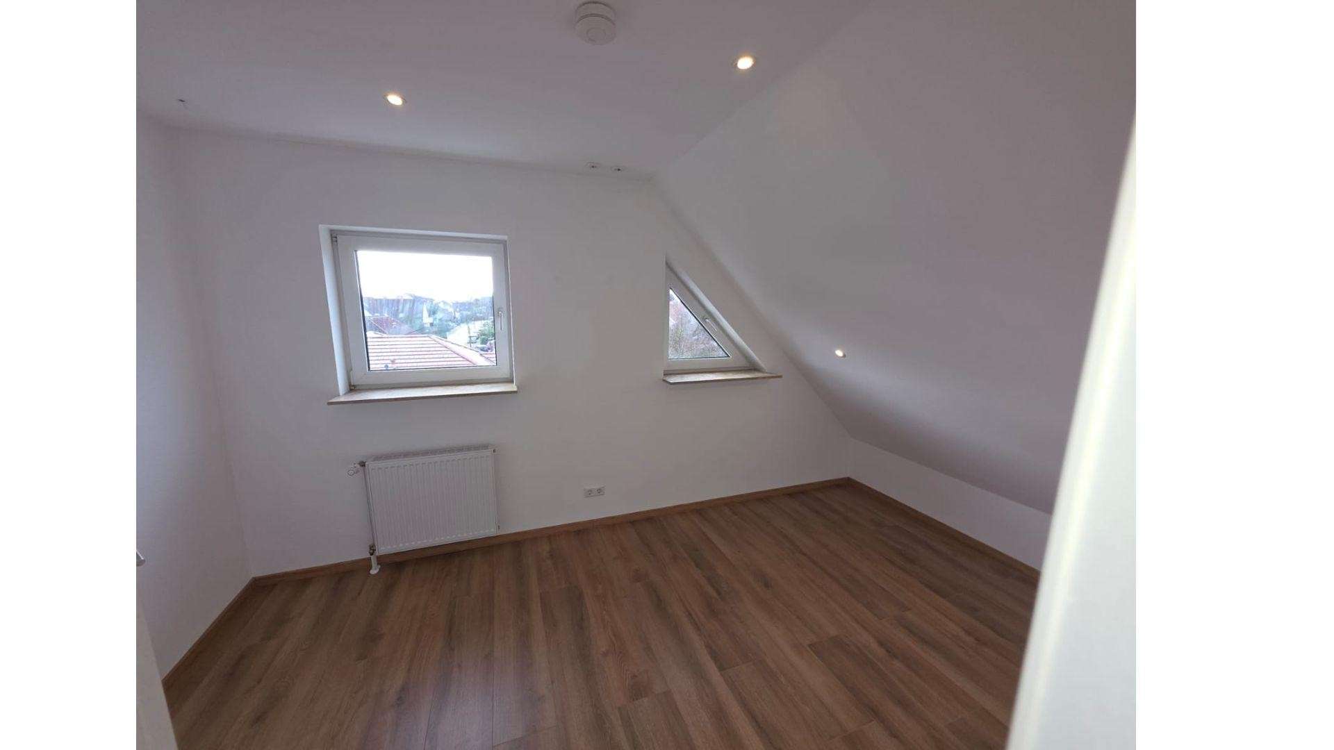 Immobilie in Offenbach an der Queich - Wohngefühl 95m²: Sanierte Maisonette | EBK | 2 Stellplätze | 125kWh | 950€ Mietwert! - Bild 4