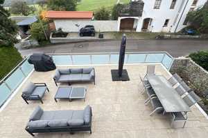 Stilvolle Doppelhaushälfte mit Panorama-Dachterrasse & Einliegerwohnung – Rosenheim (Kreis) – Vorschaubild 2