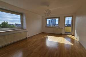 Panoramablick auf die Havenwelten – 3-Zi.-Wohnung im 6. OG, Mitte – Deichstraße 70, 27568 Mitte, Bremerhaven – Vorschaubild 4