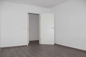 NEU renovierte 3-Raum-Wohnung in Jessin bei Grimmen mit Garten und Garage – Jessiner Dorfstraße 5, 18507 Grimmen – Vorschaubild 7