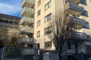 Geräumige, exklusive 7-Zimmer-Erdgeschosswohnung mit geh. Innenausstattung mit EBK in Düsseldorf